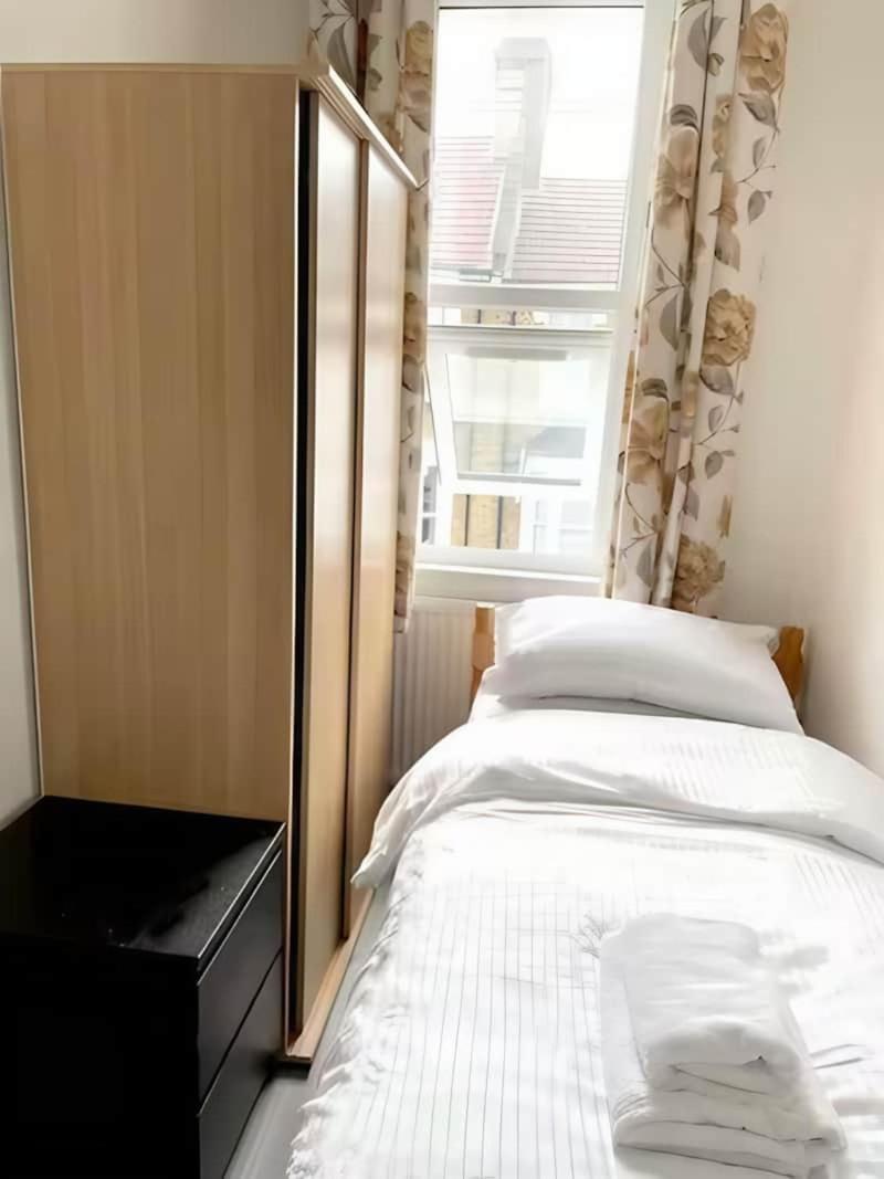 Habitación en casa particular Cosy Single In A Shared Londres
